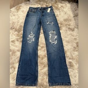 NWT. Aeropostale 90s baggy distressed jeans.
